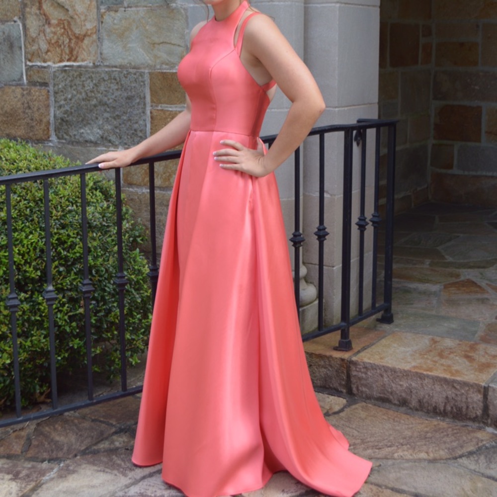 Faviana Dress